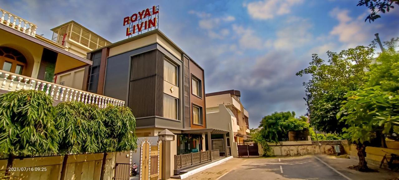 Hotel Royal Livin Waranasi Zewnętrze zdjęcie