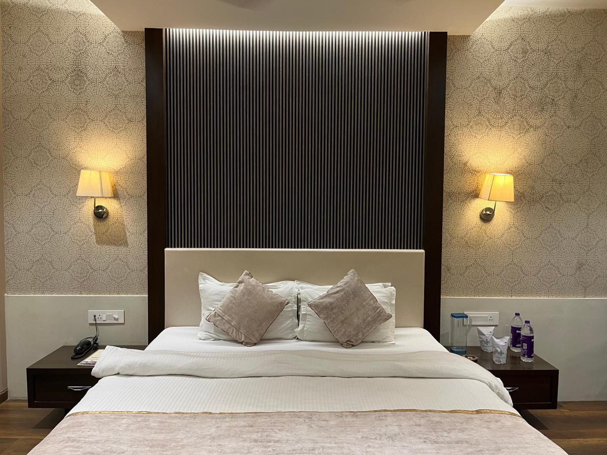 Hotel Royal Livin Waranasi Zewnętrze zdjęcie