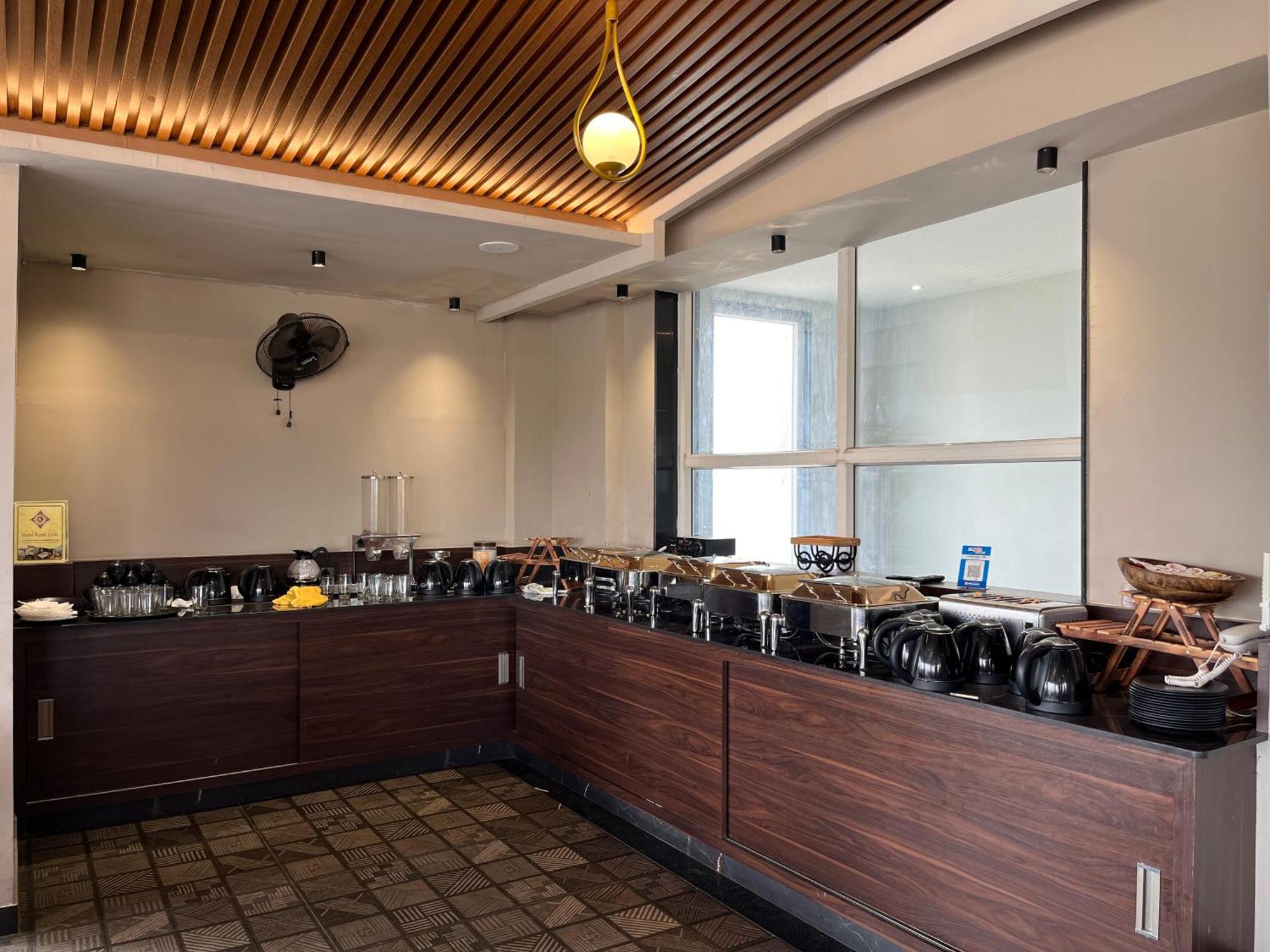 Hotel Royal Livin Waranasi Zewnętrze zdjęcie