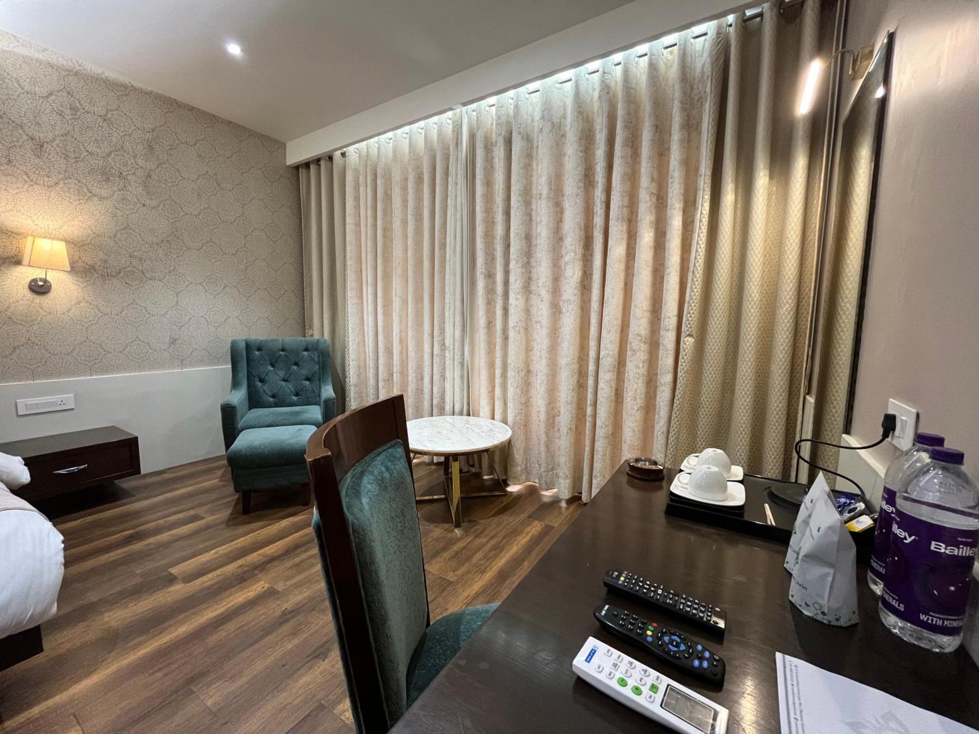 Hotel Royal Livin Waranasi Zewnętrze zdjęcie